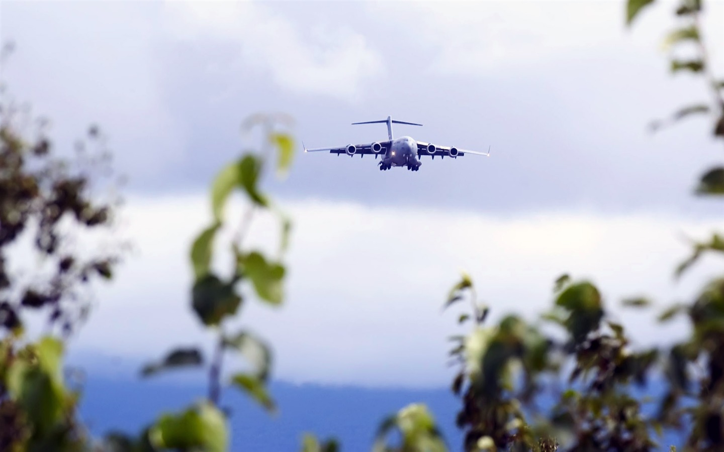 El avión militar de fondo de pantalla #16 - 1440x900