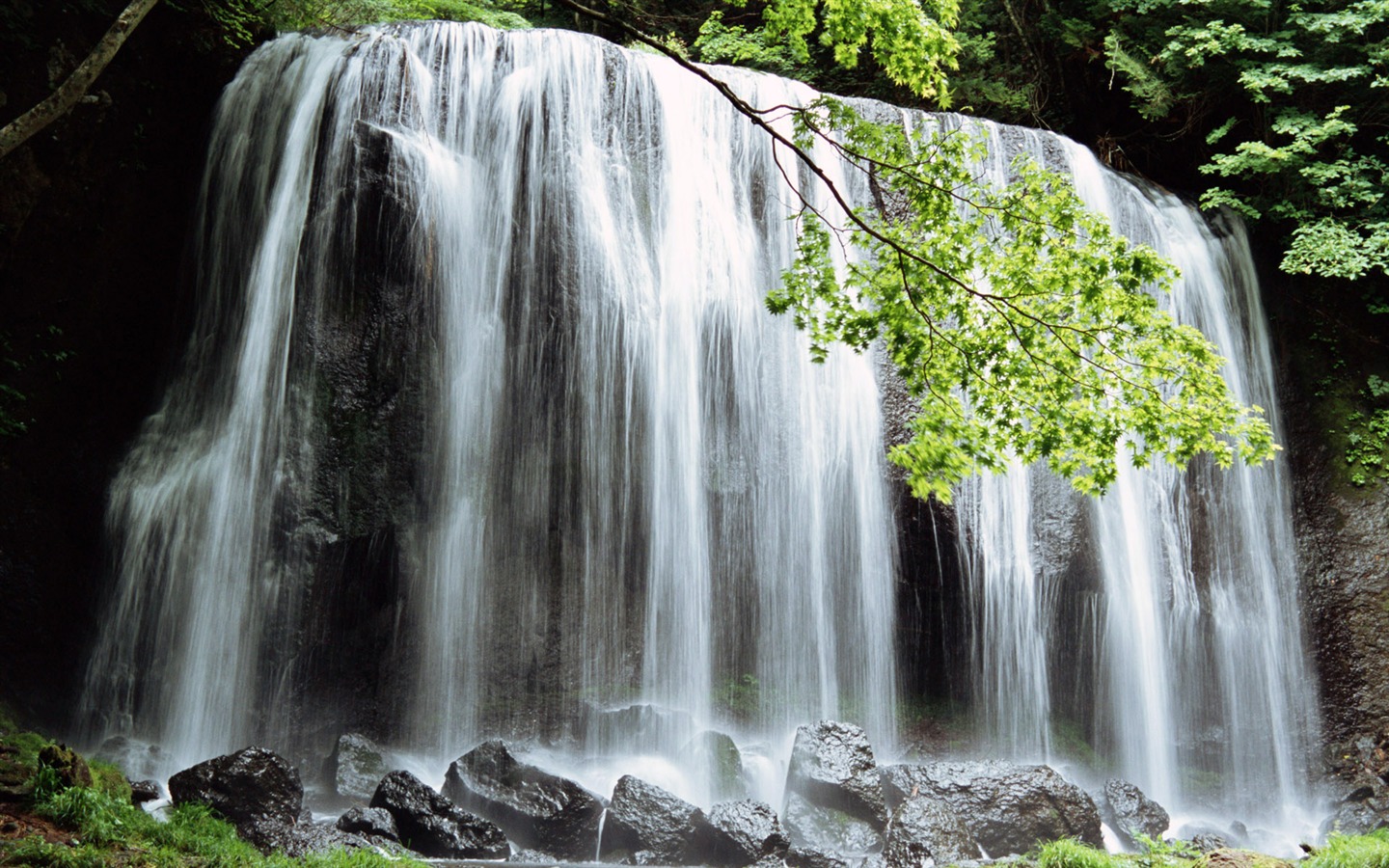 滝は、HD画像ストリーム #25 - 1440x900