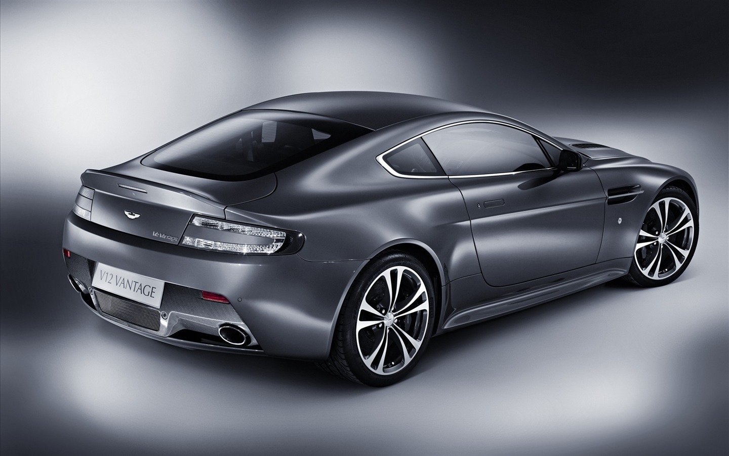 Aston Martin 阿斯頓·馬丁 壁紙(二) #17 - 1440x900