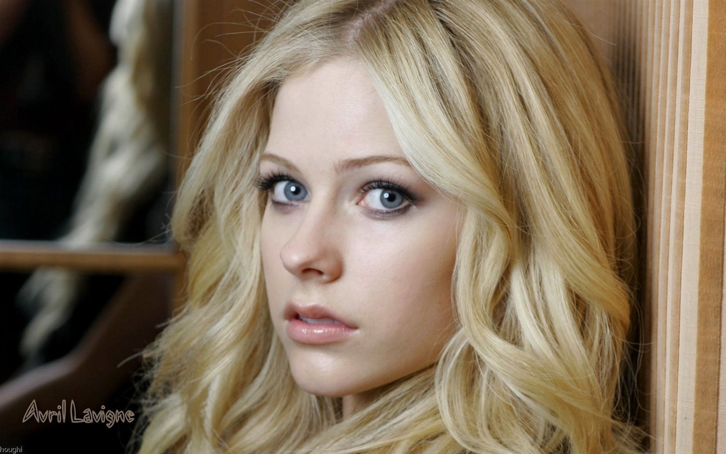 Avril Lavigne 艾薇儿·拉维妮 美女壁纸10 - 1440x900