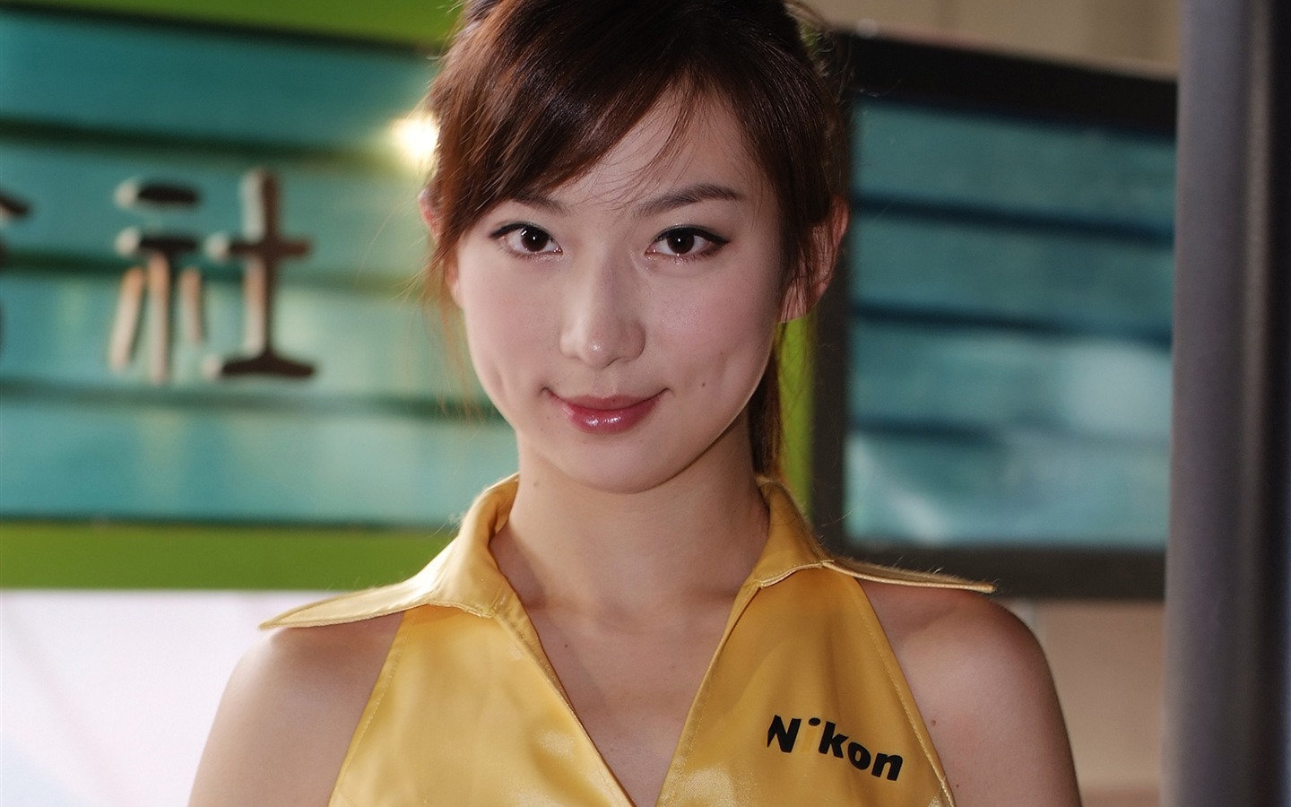 2009 P&E 展台上的美女(螺紋鋼作品) #30 - 1440x900