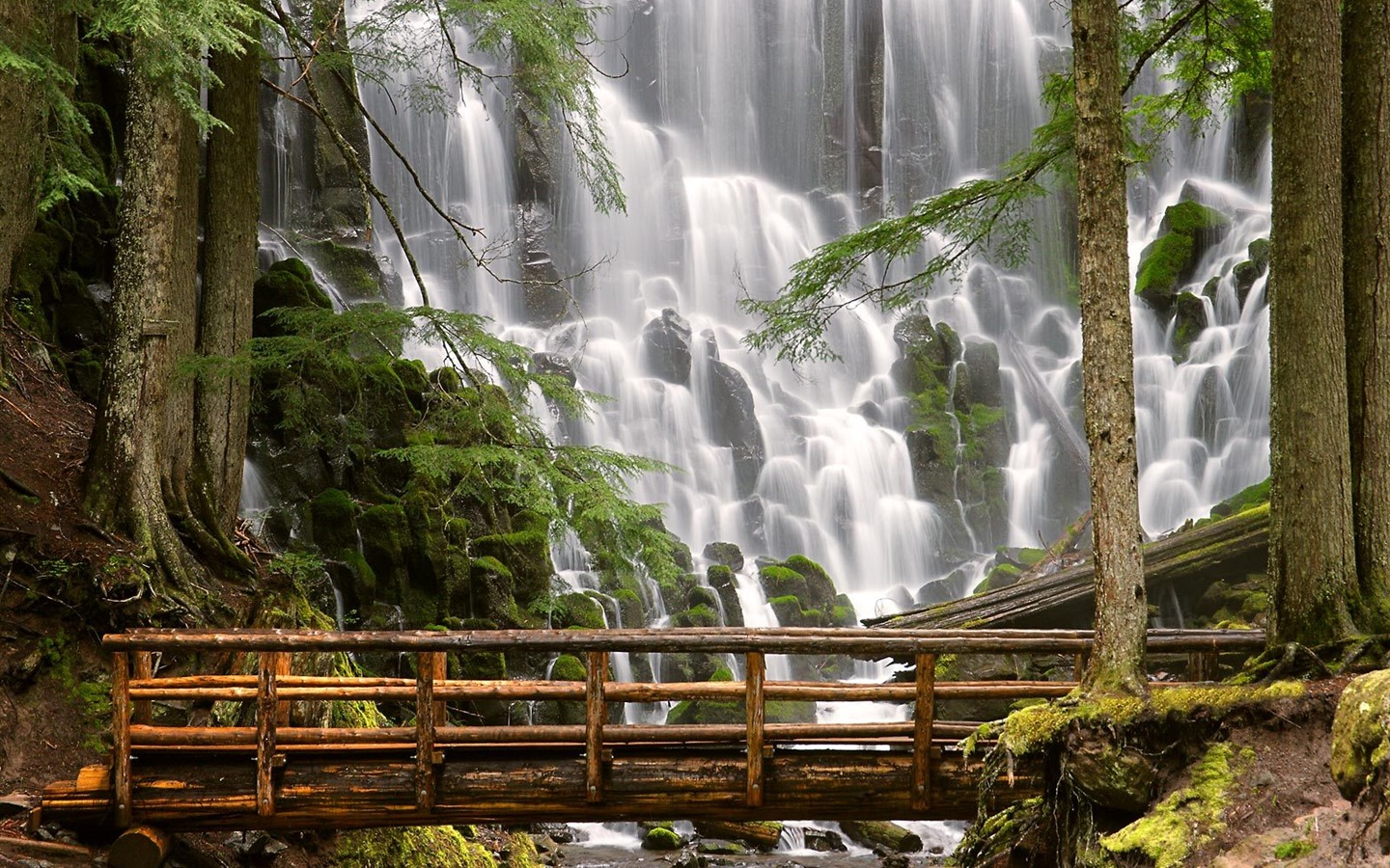 Waterfall streams wallpaper (6) #20 - 1440x900