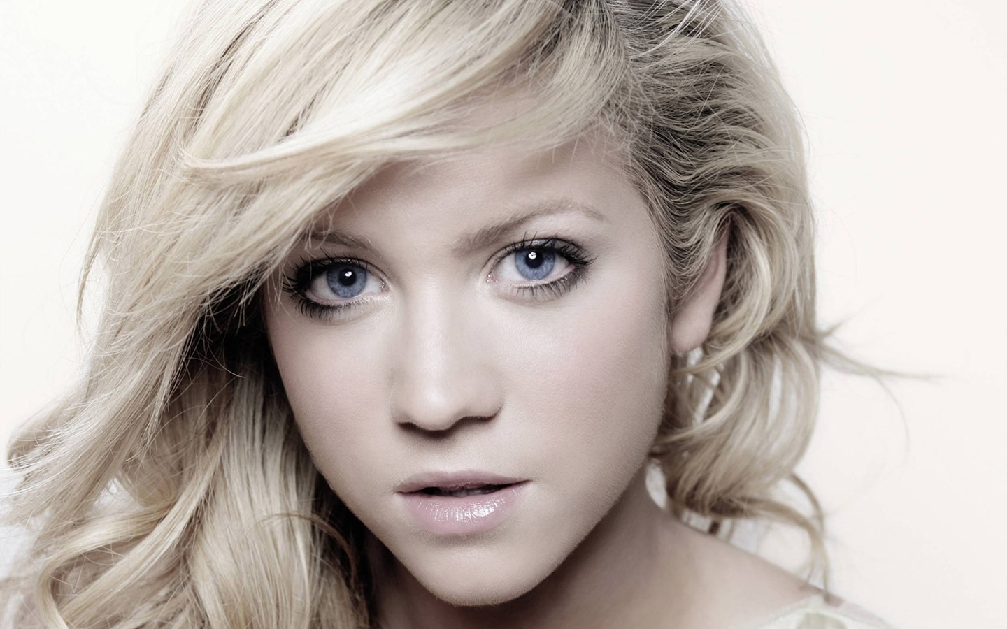 Brittany Snow krásnou tapetu #12 - 1440x900