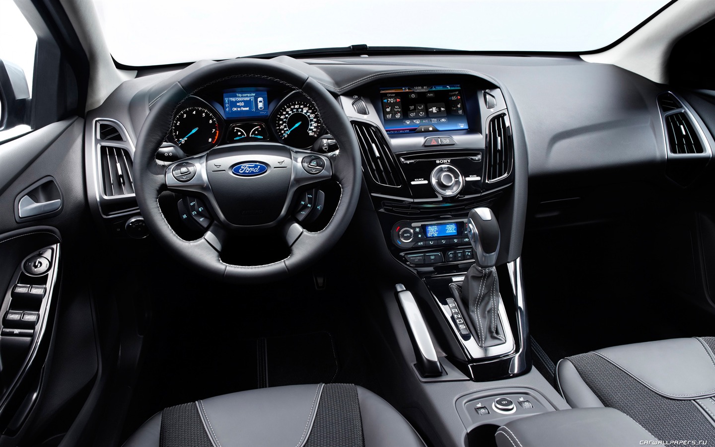 Ford Focus Sedan - 2011 HD tapetu #20 - 1440x900