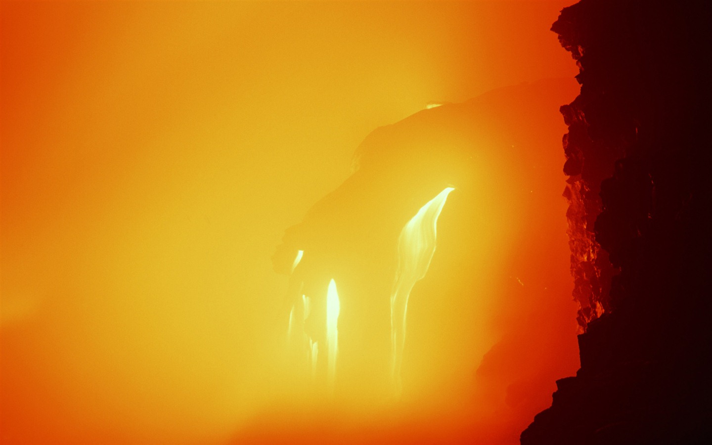 Volcanic eruption of the magnificent landscape wallpaper #20 - 1440x900