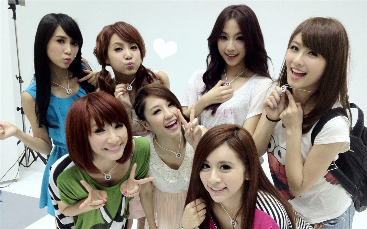 Weather Girls 天气女孩 高清壁纸6 - 1440x900