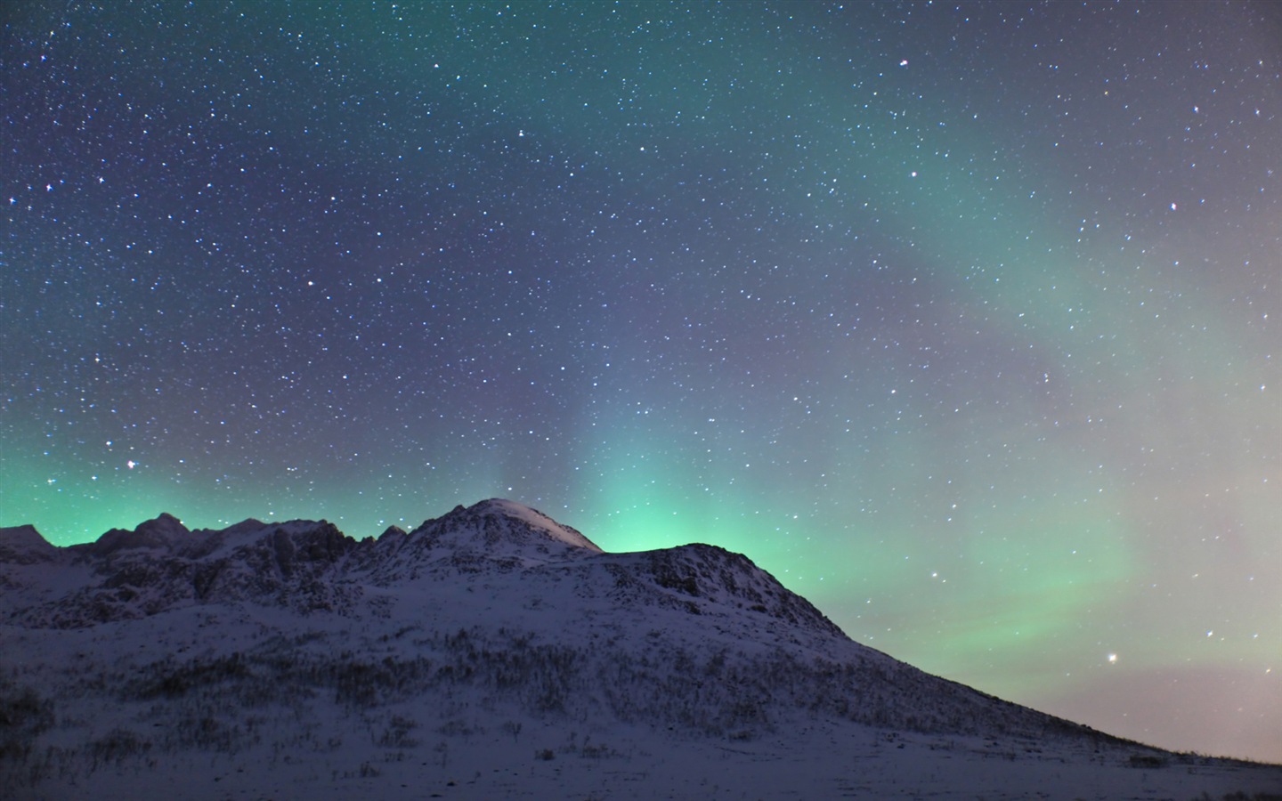 Natural wonders of the Northern Lights HD Wallpaper (2) #17 - 1440x900