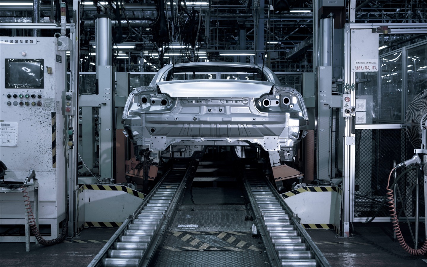 2013 Nissan GT-R R35 USA version 日產美國版高清壁紙 #22 - 1440x900