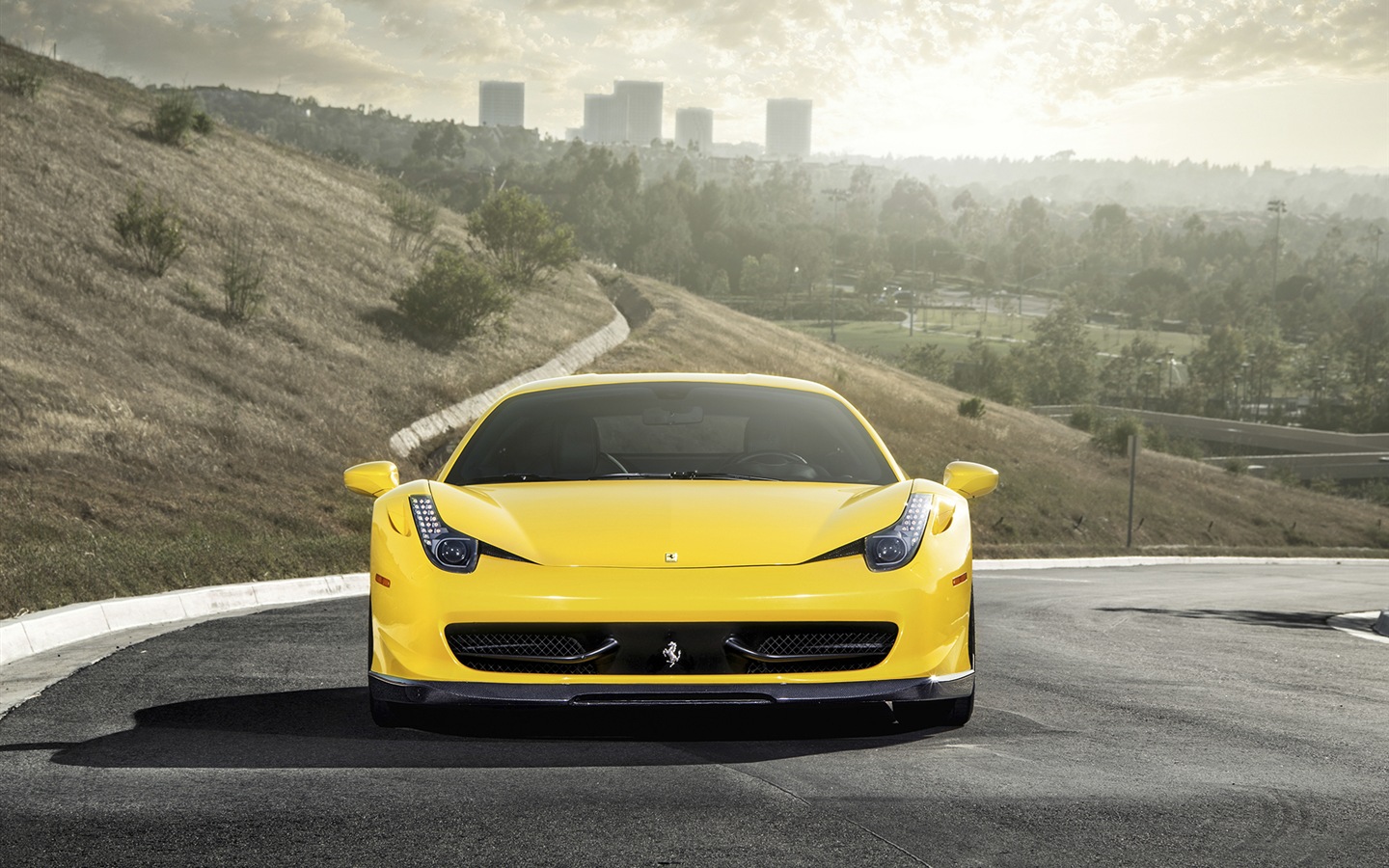 2013 Ferrari 458 Italia with 458-V 法拉利高清壁紙 #3 - 1440x900