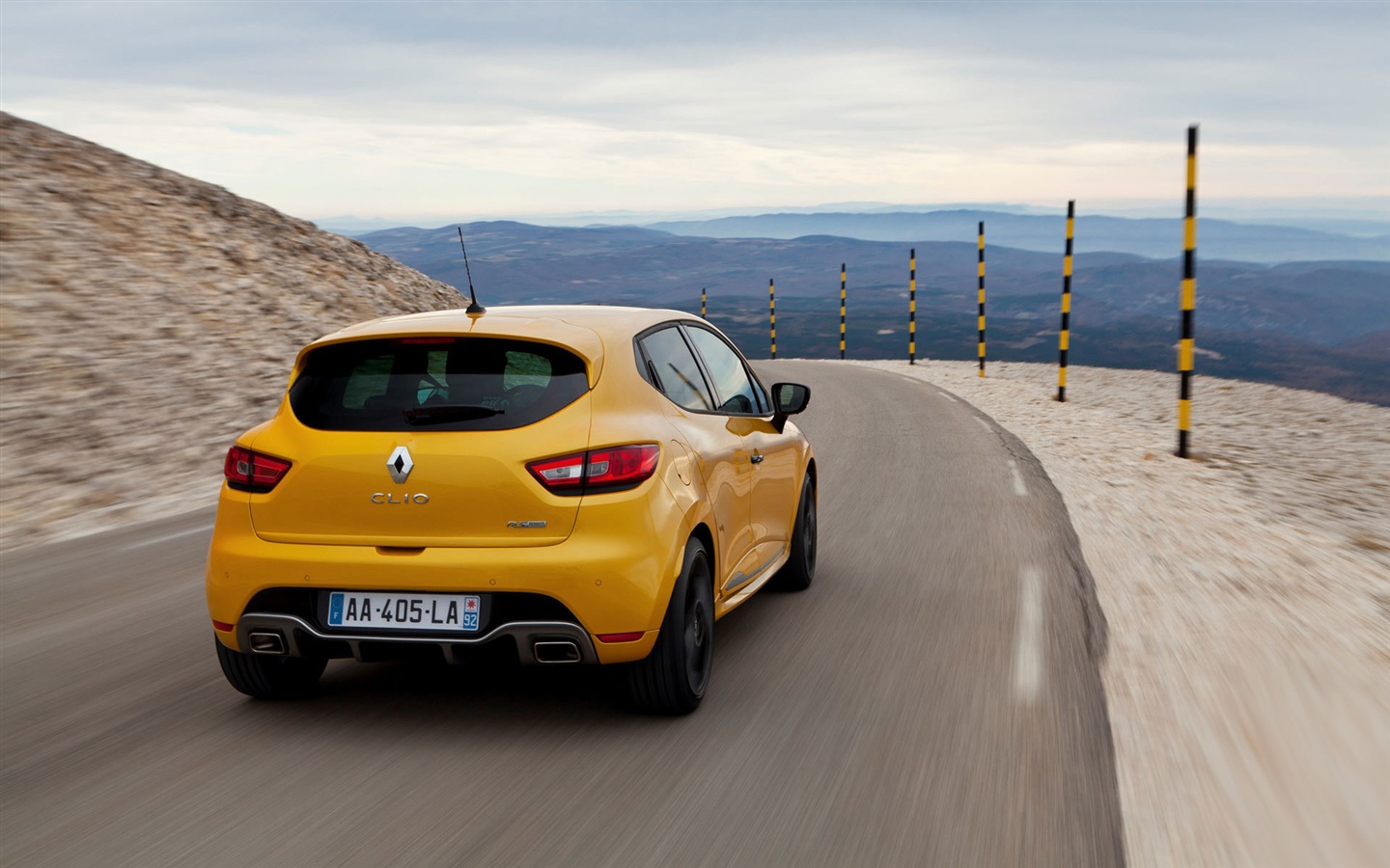 2013 Renault Clio RS 200 gelbe Farbe Auto HD Wallpaper #5 - 1440x900