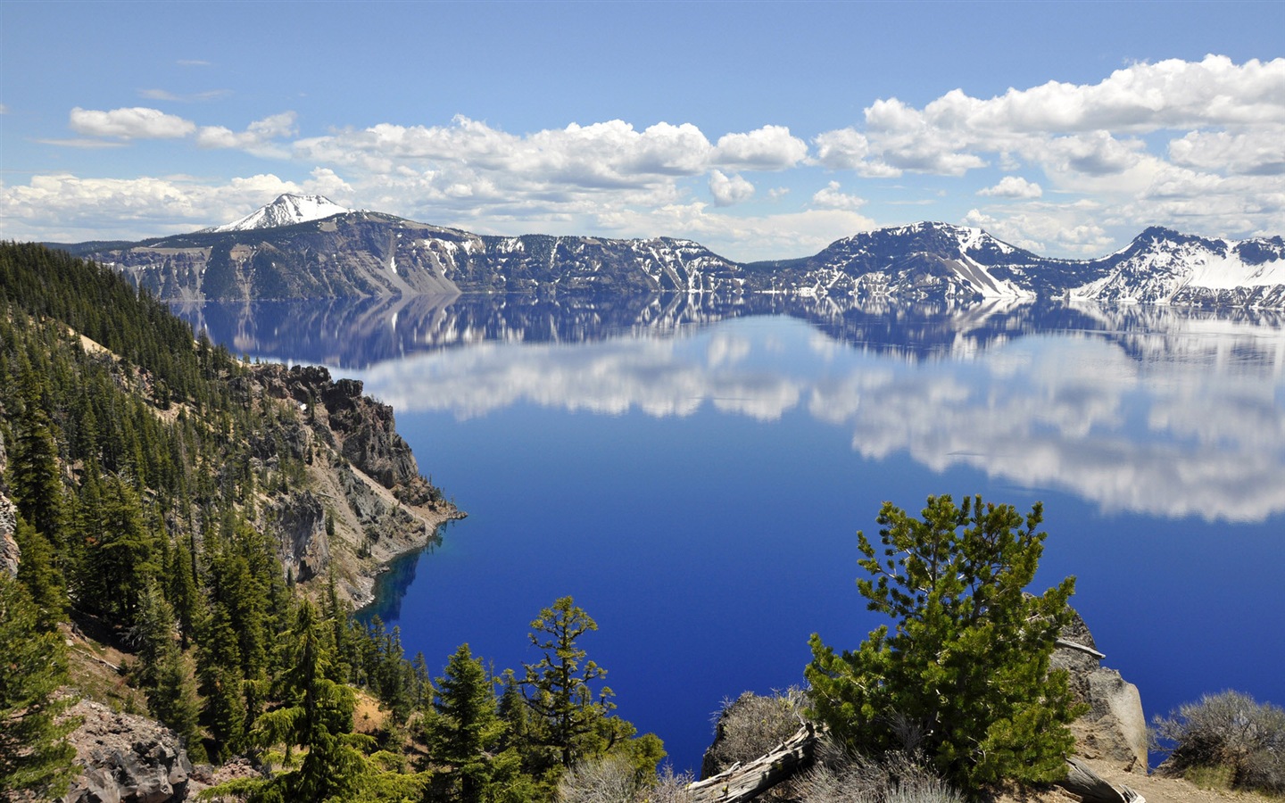 Volcanic lake landscape HD wallpapers #4 - 1440x900