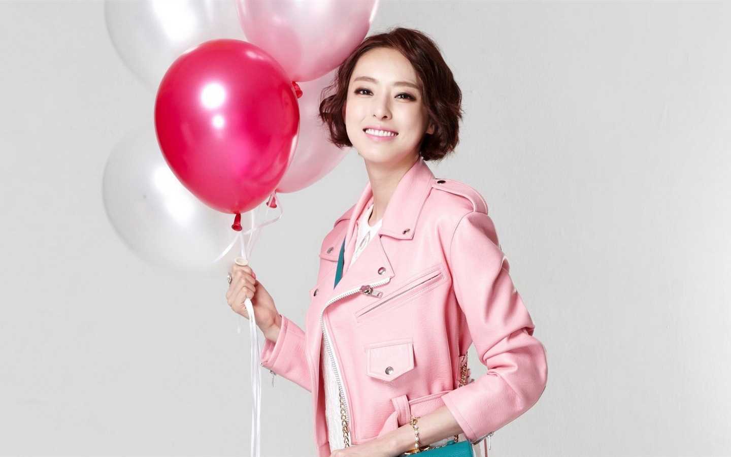Korean beautiful girl, Lee Da Hae, HD wallpapers #21 - 1440x900