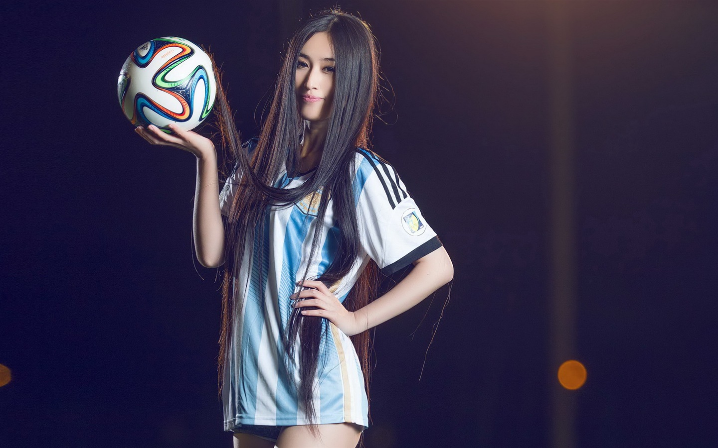 世界杯32强球衣，美女足球宝贝 高清壁纸23 - 1440x900