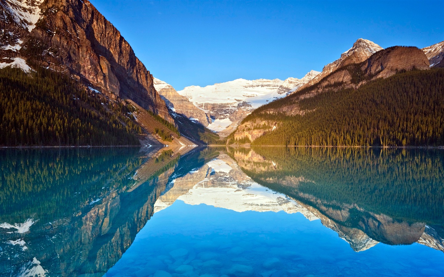 Lago tranquilo con la reflexión del agua, fondos de pantalla de Windows 8 HD #5 - 1440x900