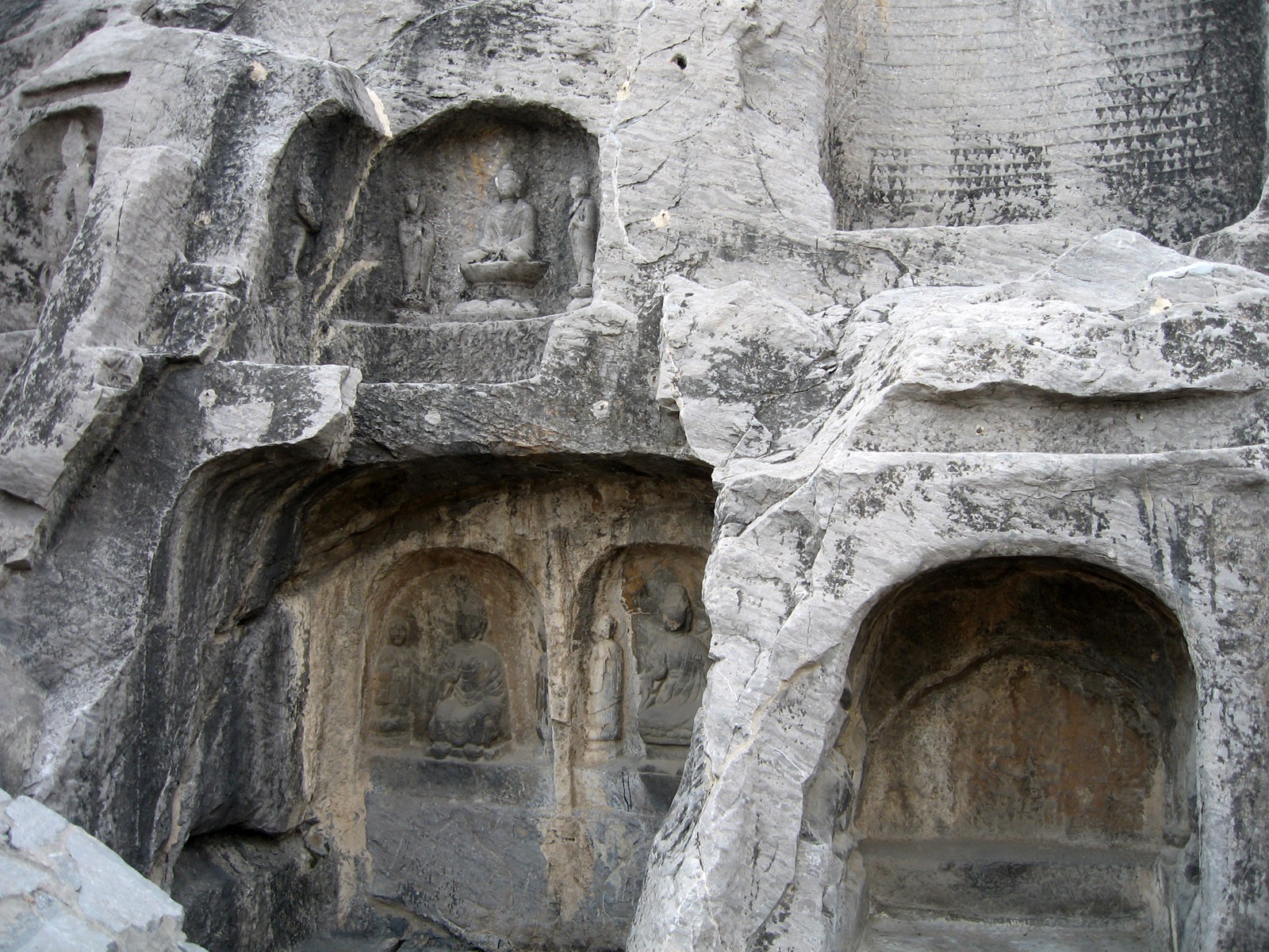 낙양, Longmen의 Grottoes는 배경 화면 #32 - 1600x1200