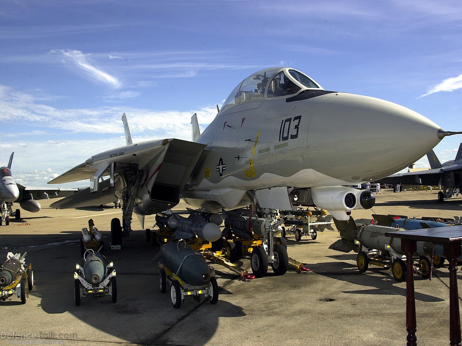 U. S. Navy F14 Tomcat Kämpfer #45 - 1600x1200