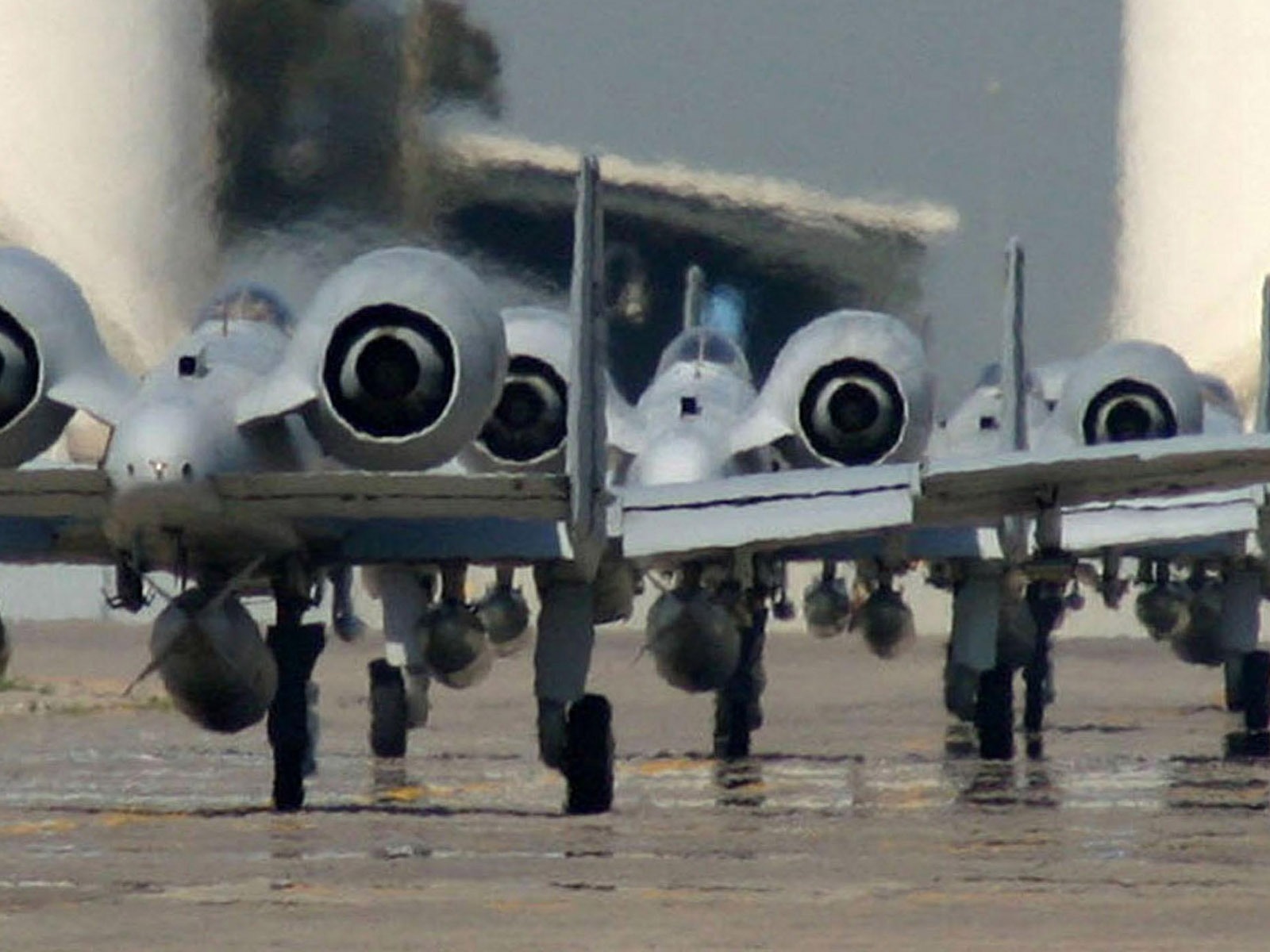 El avión militar de fondo de pantalla #6 - 1600x1200