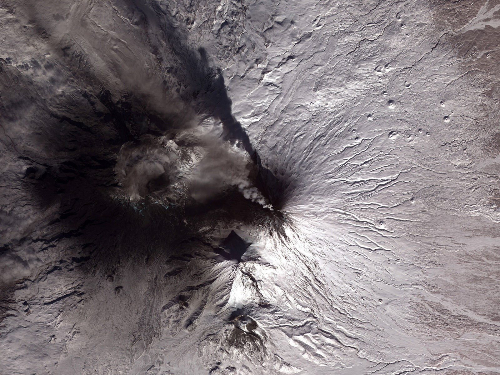 HD wallpaper beautiful bird's-eye view of Earth #9 - 1600x1200