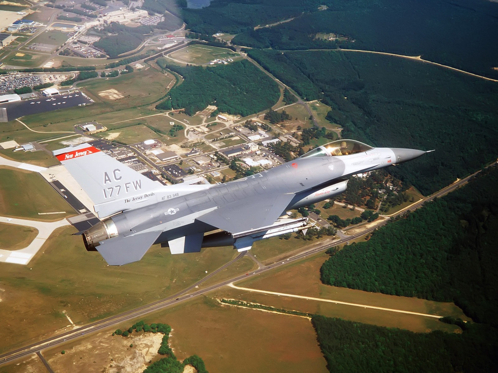 寬屏軍用飛機壁紙 #2 - 1600x1200