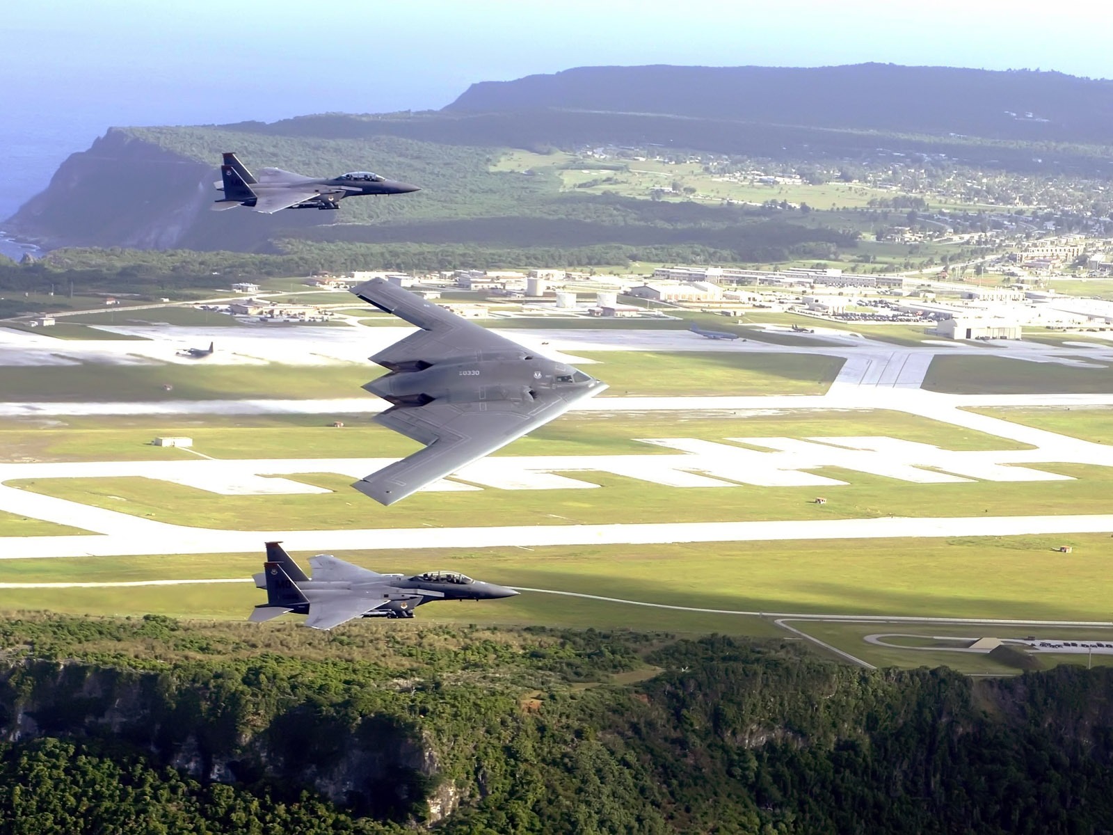 ワイドスクリーンの壁紙軍用機 #5 - 1600x1200