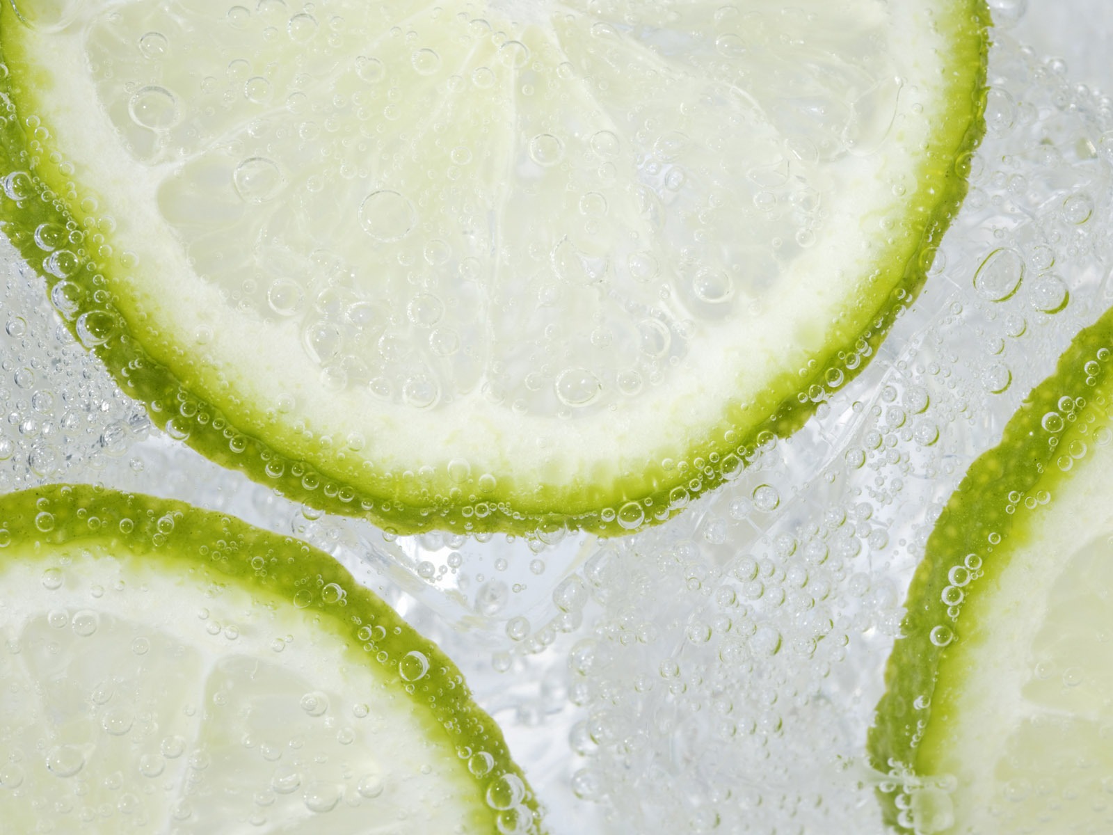 Ice-cold drinks Wallpaper #37 - 1600x1200