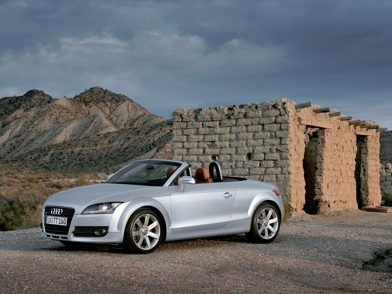 Audi TT Roadster 3.2 Quattro壁紙 #12 - 1600x1200