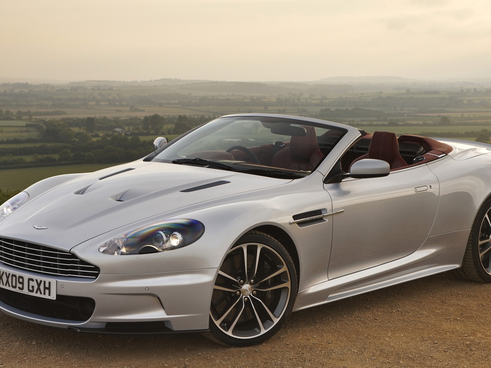 Aston Martin Wallpapers (1) #7 - 1600x1200