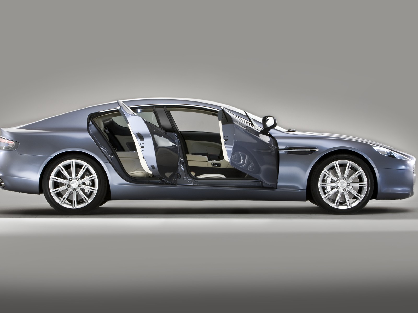 Aston Martin 阿斯顿·马丁 壁纸(二)9 - 1600x1200