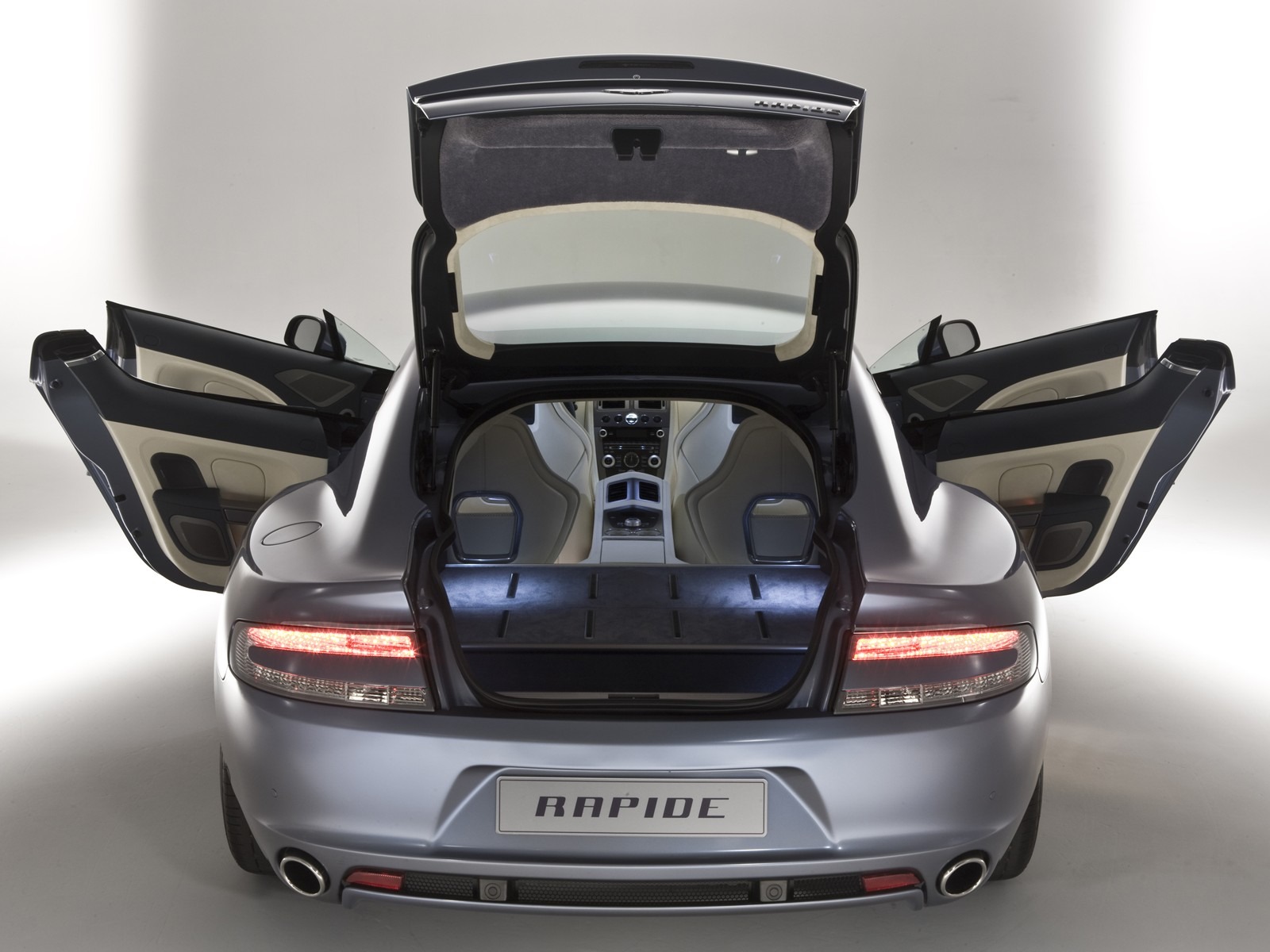 Aston Martin 阿斯頓·馬丁 壁紙(二) #13 - 1600x1200