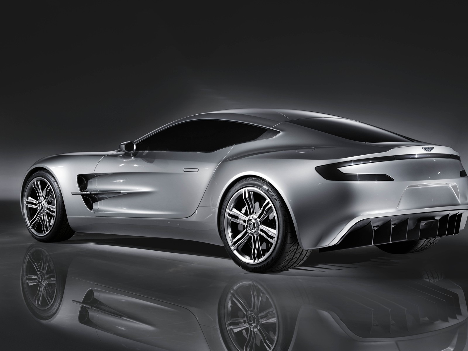 Aston Martin Fondo de Pantalla (2) #16 - 1600x1200