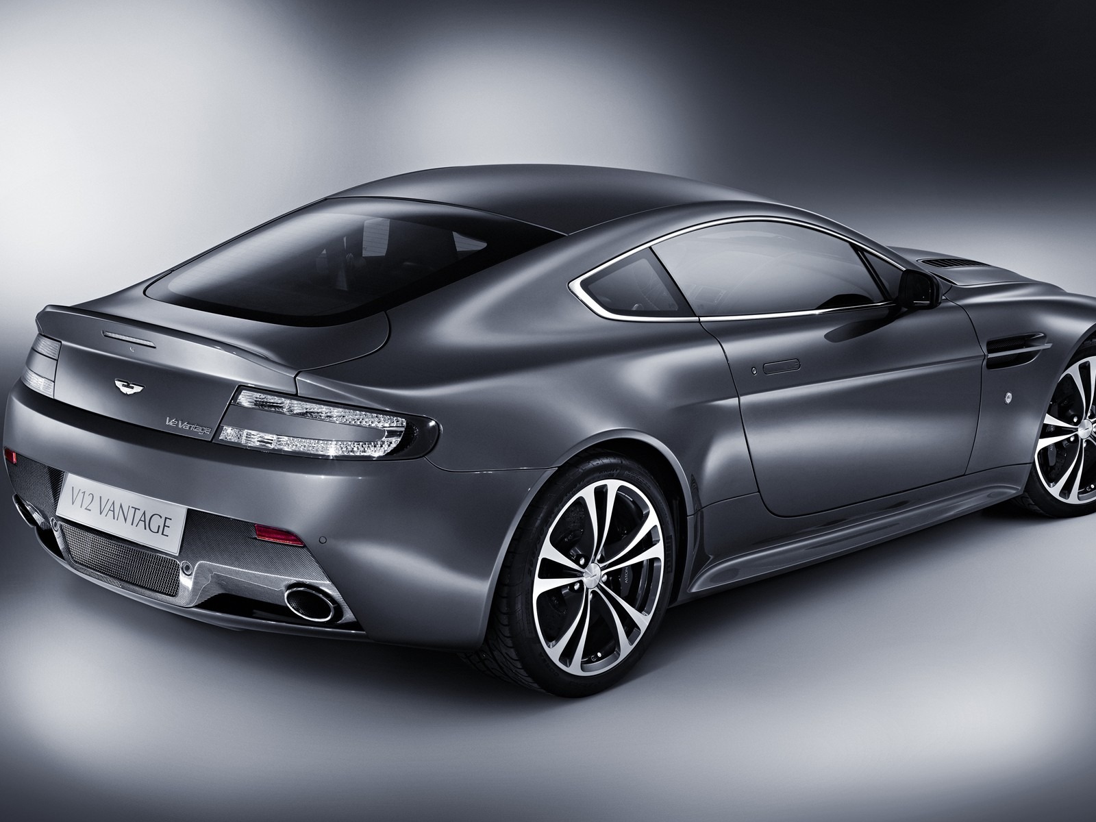 Aston Martin 阿斯頓·馬丁 壁紙(二) #17 - 1600x1200