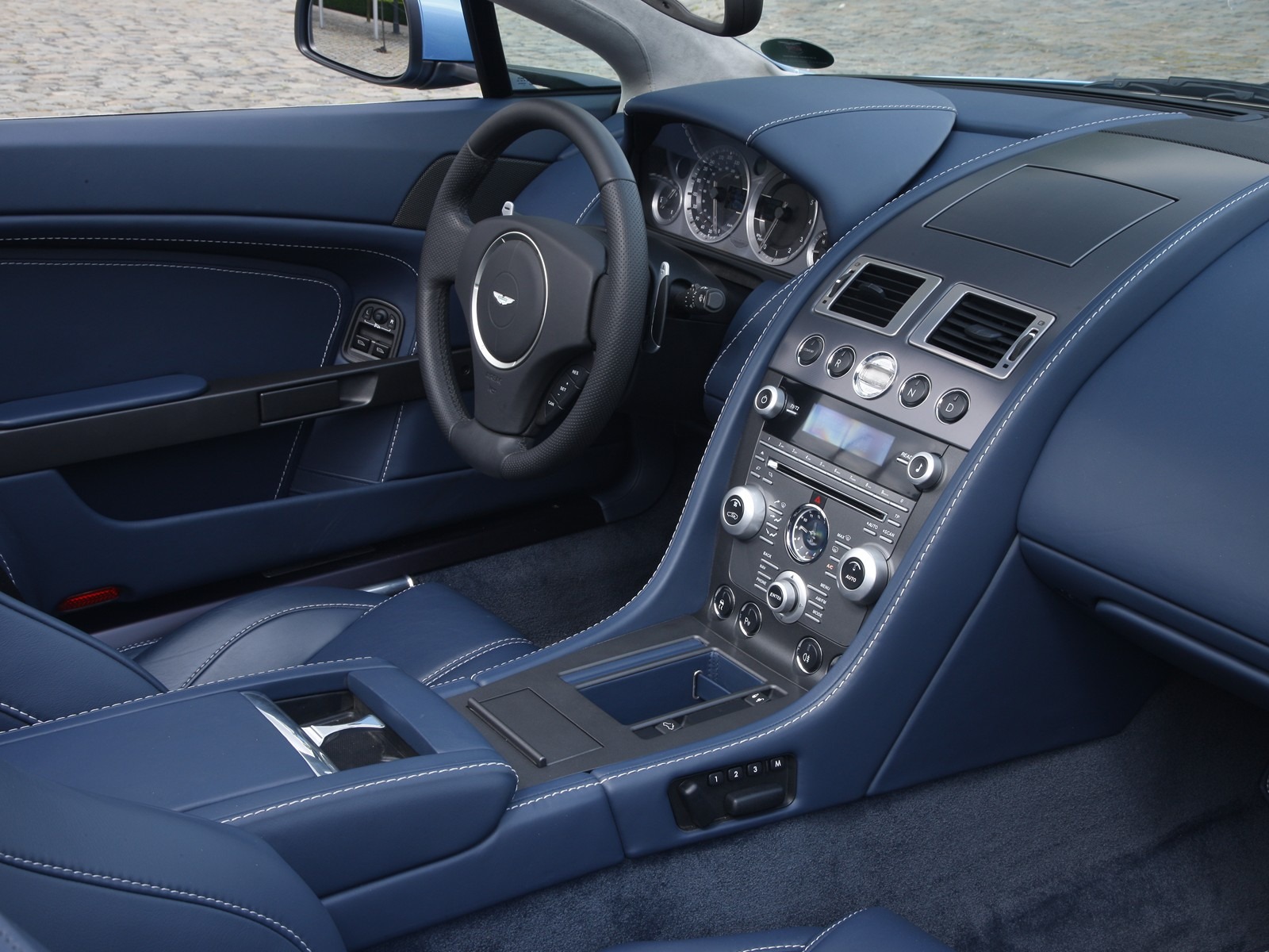 Aston Martin 阿斯頓·馬丁 壁紙(四) #5 - 1600x1200