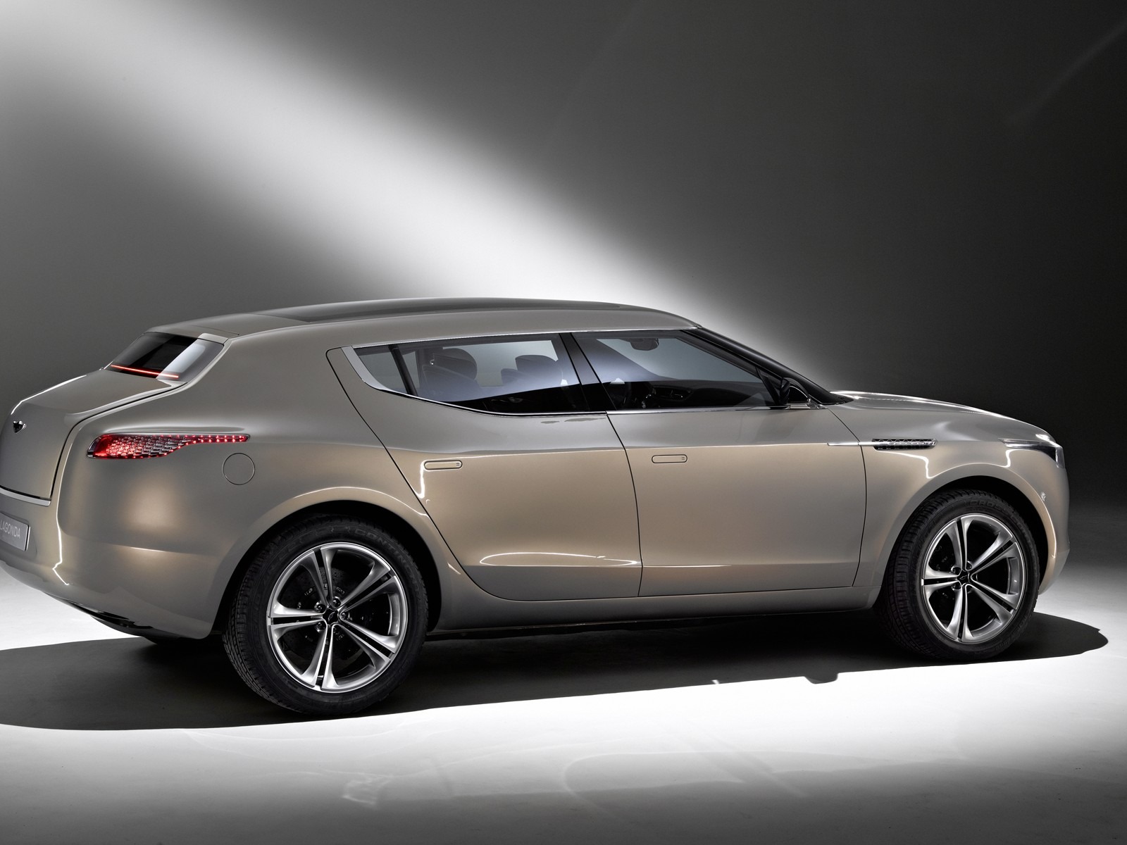 Aston Martin Wallpapers (4) #18 - 1600x1200