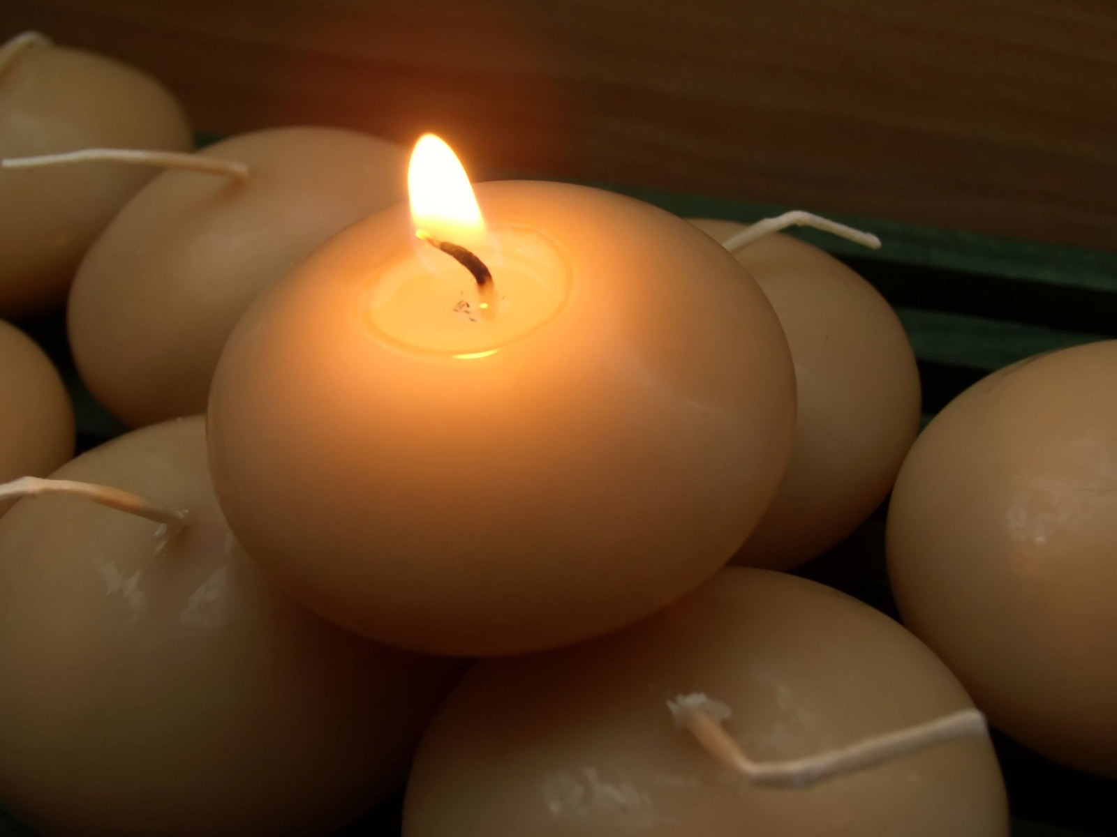 Candlelit wallpaper (4) #8 - 1600x1200