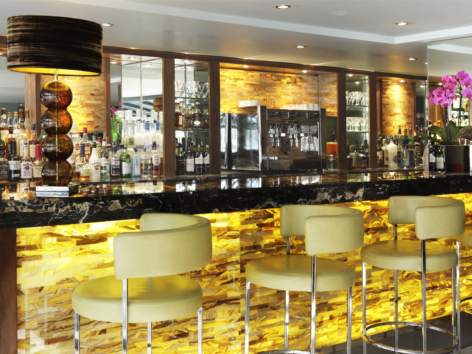 Restaurant bar wallpaper (1) #13 - 1600x1200