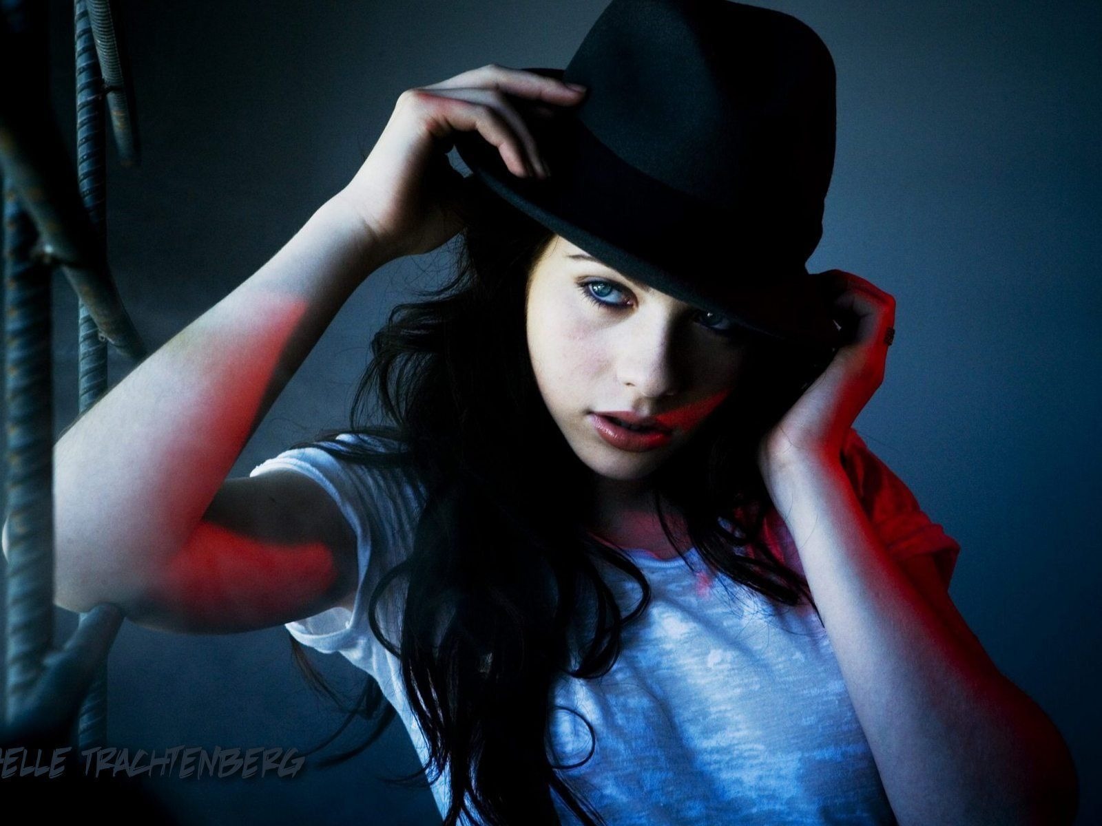 Michelle Trachtenberg 米歇爾·崔切伯格美女壁紙 #6 - 1600x1200