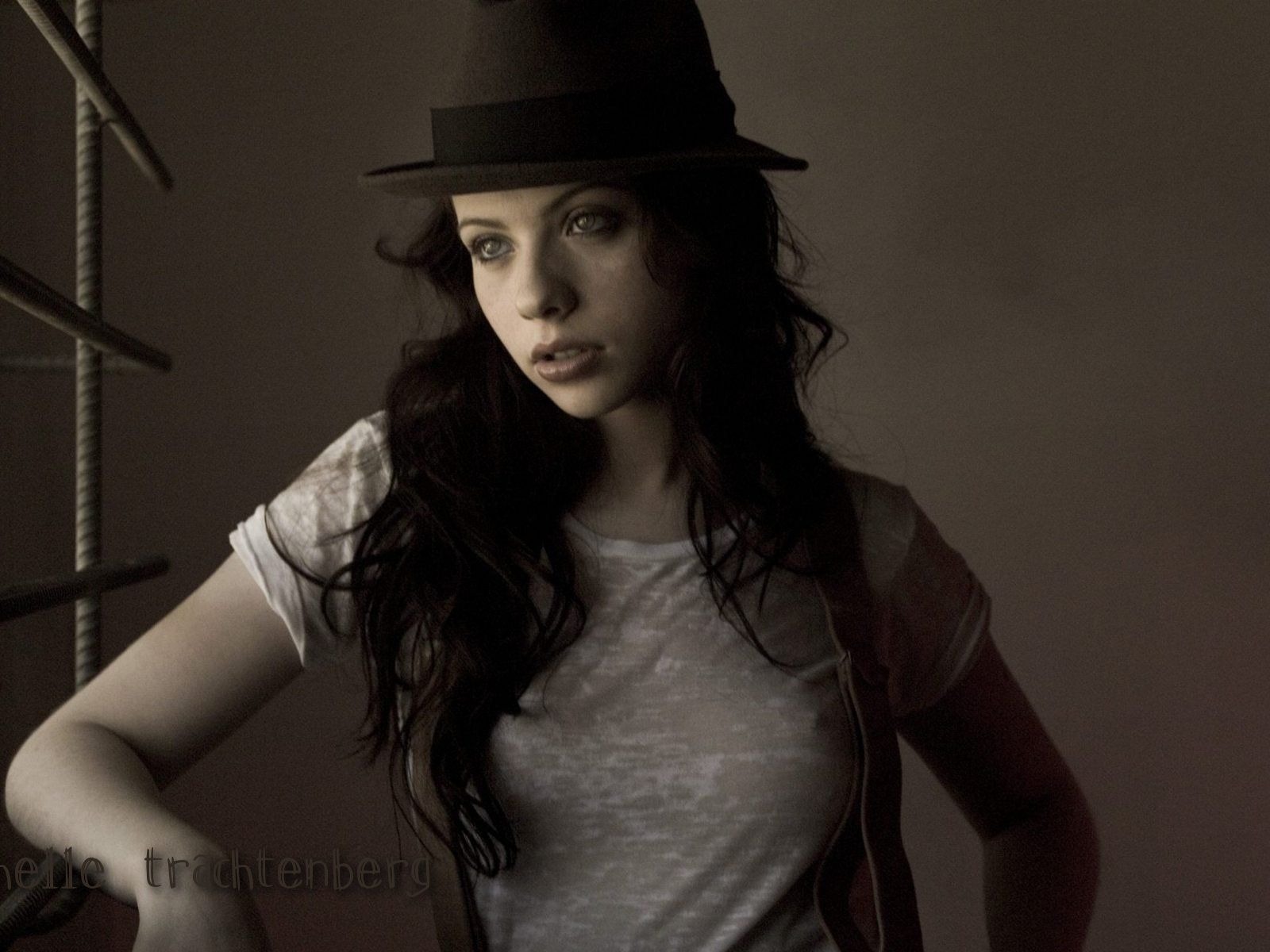 Michelle Trachtenberg 米歇爾·崔切伯格美女壁紙 #7 - 1600x1200