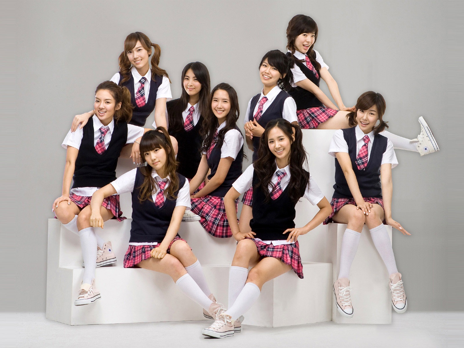 Fond d'écran Generation Girls (1) #18 - 1600x1200