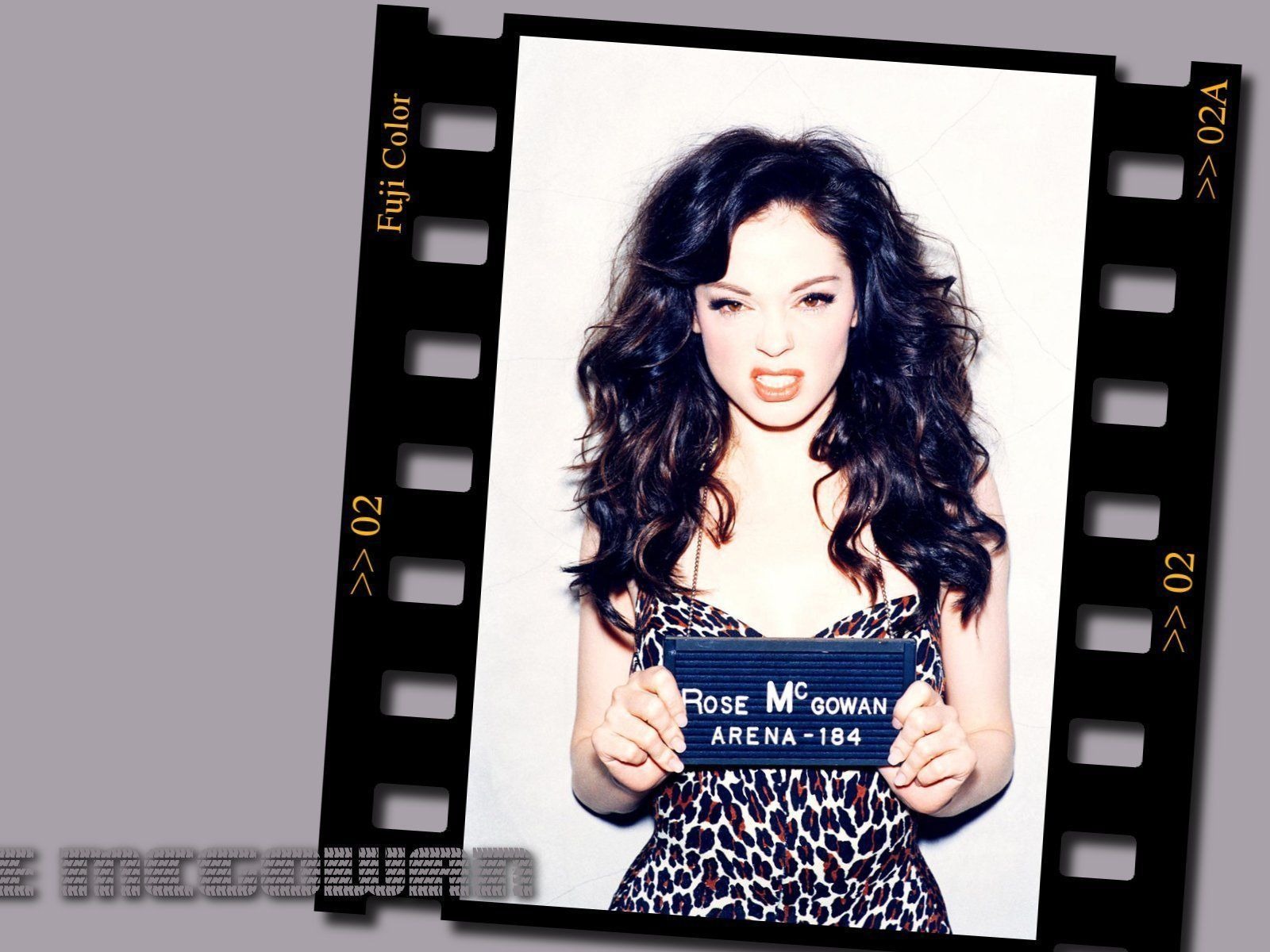 Rose McGowan beautiful wallpaper #9 - 1600x1200
