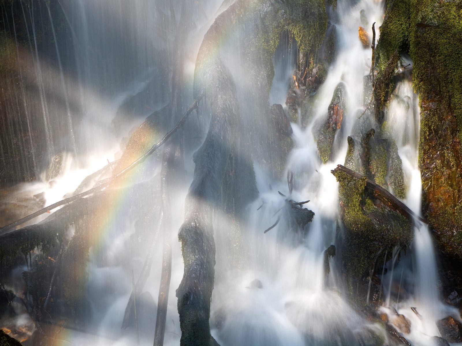 Waterfall streams wallpaper (10) #7 - 1600x1200