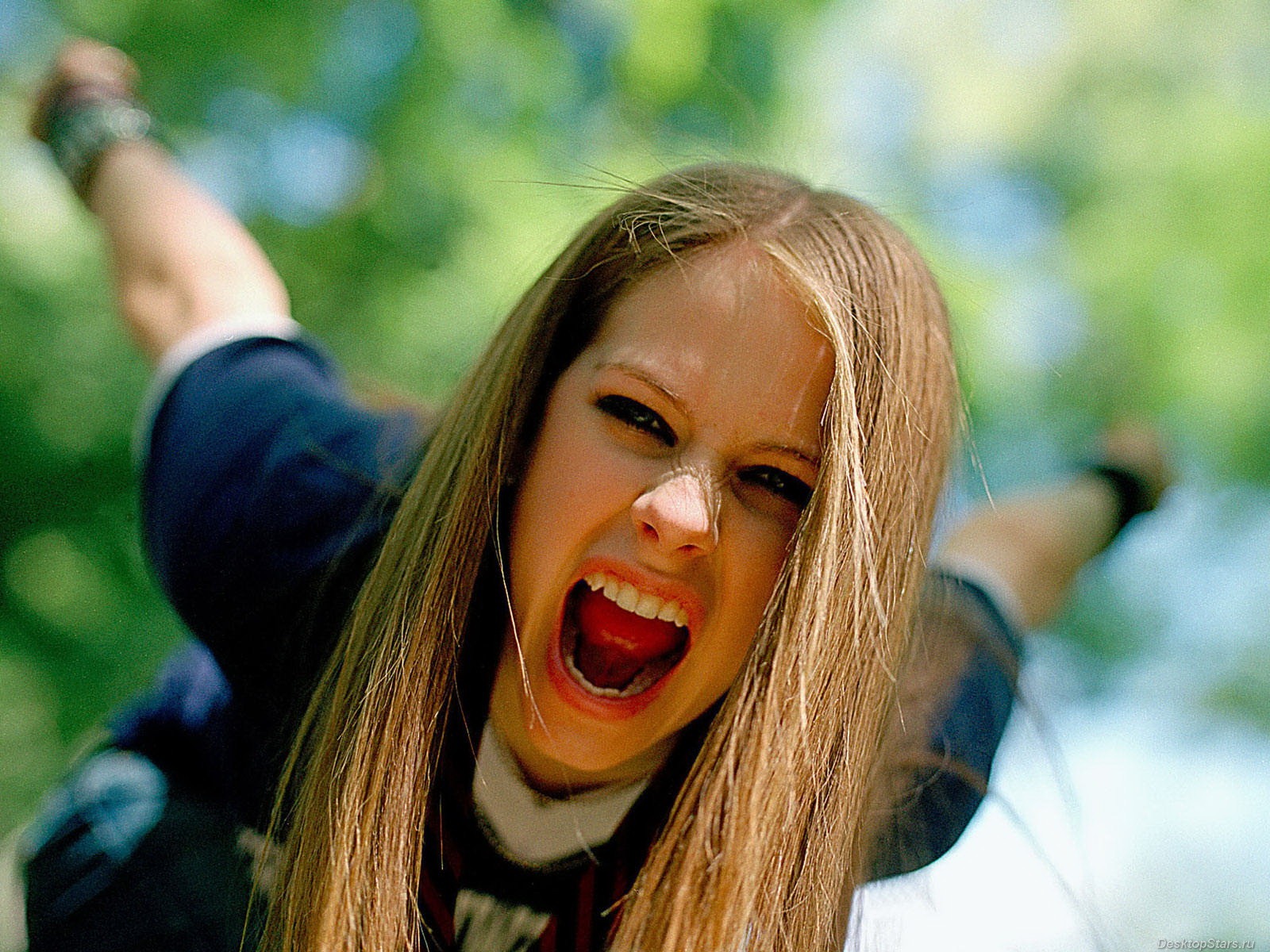 Avril Lavigne krásnou tapetu (3) #19 - 1600x1200