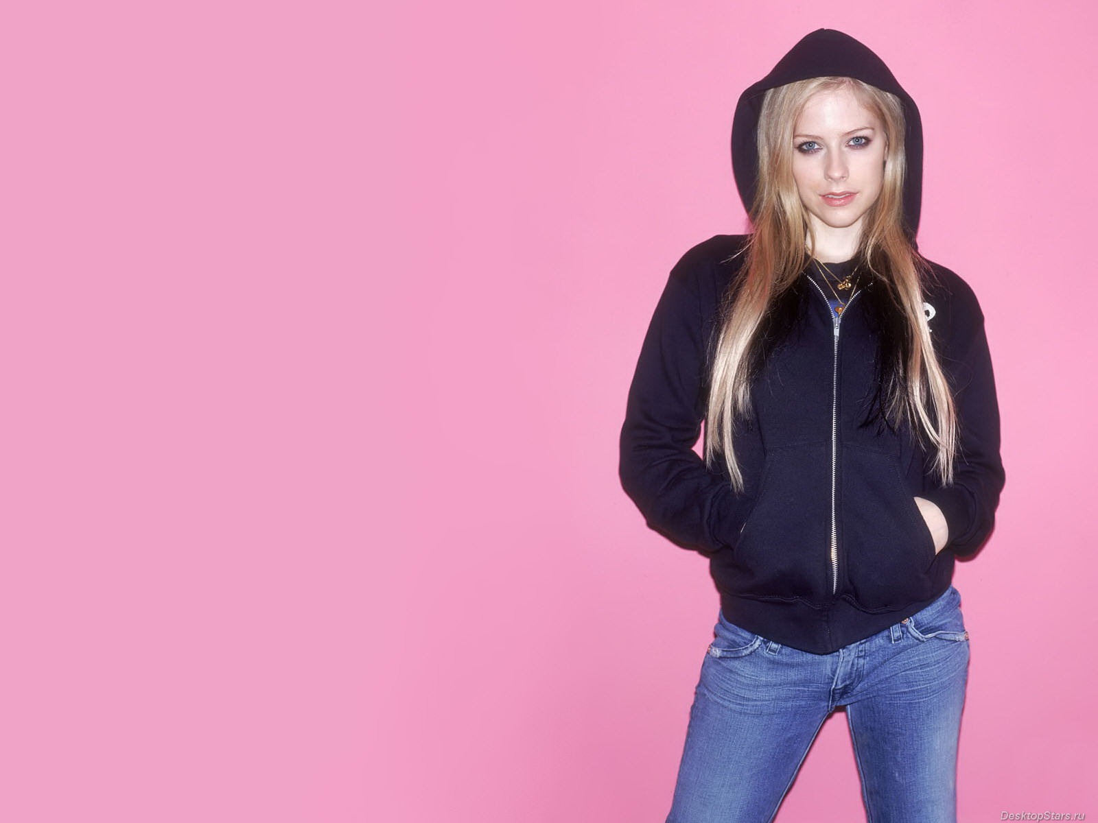 Avril Lavigne 艾薇兒·拉維尼 美女壁紙(三) #45 - 1600x1200