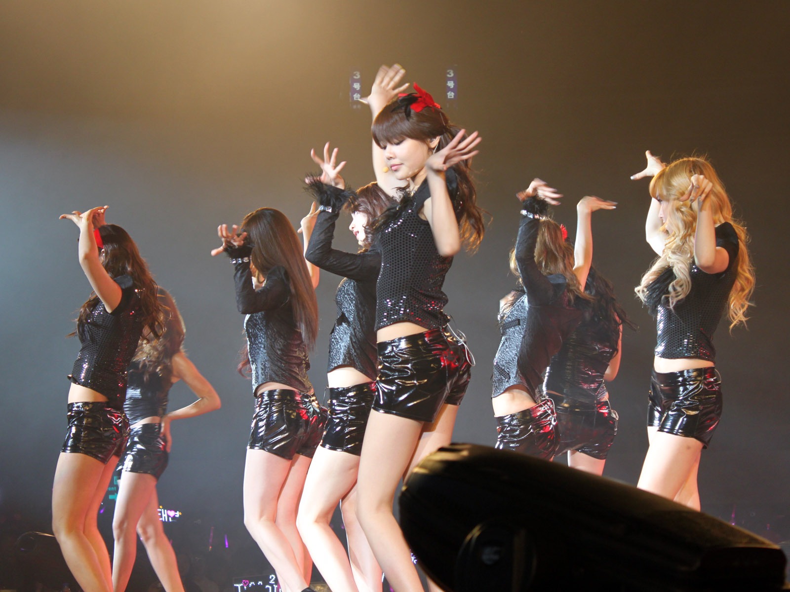 Girls Generation concert wallpaper (1) #9 - 1600x1200