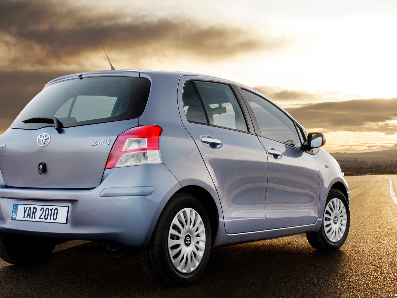 Toyota Yaris - 2010 HD wallpaper #5 - 1600x1200