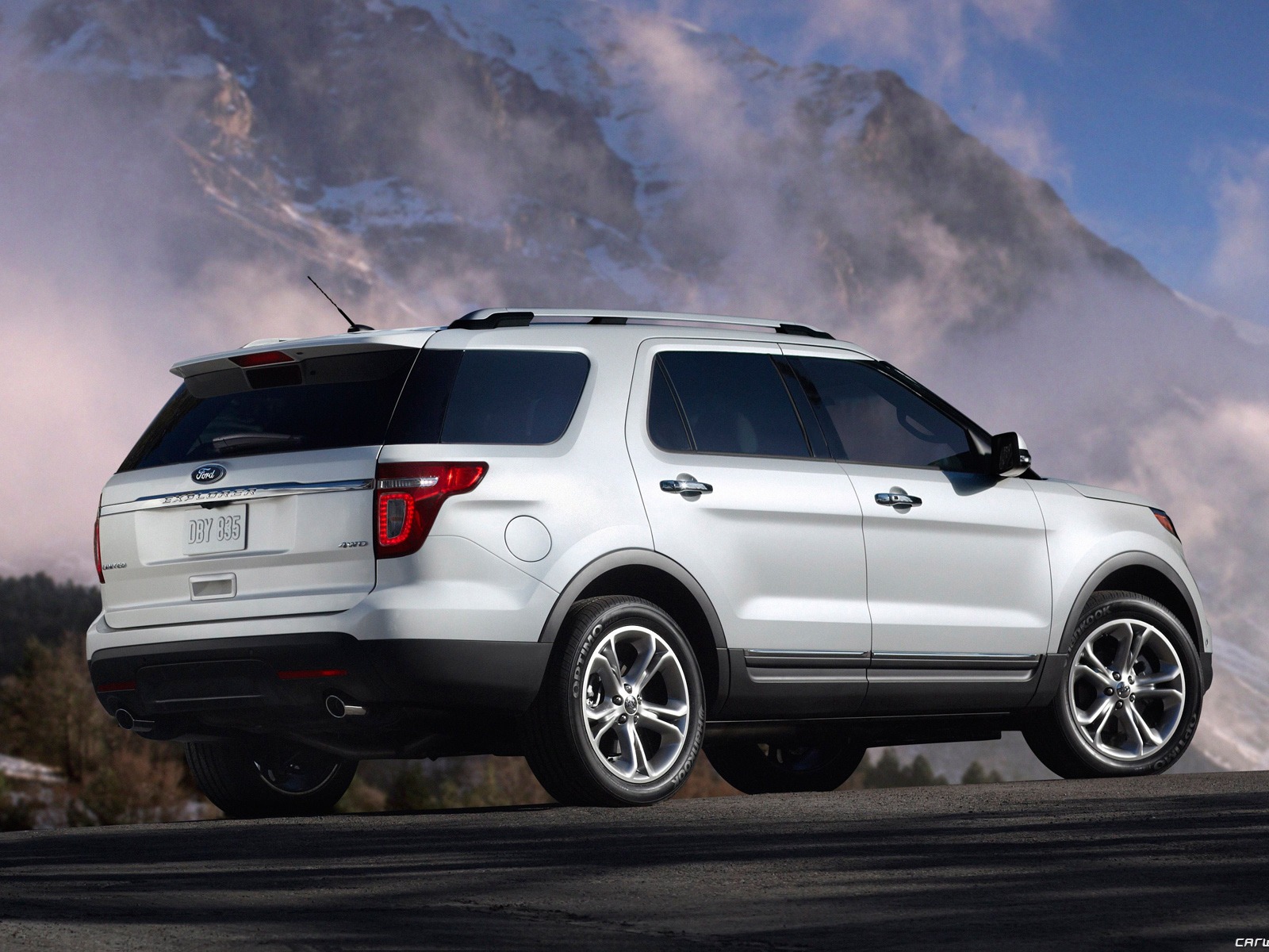 Ford Explorer Limited - 2011 HD wallpaper #14 - 1600x1200