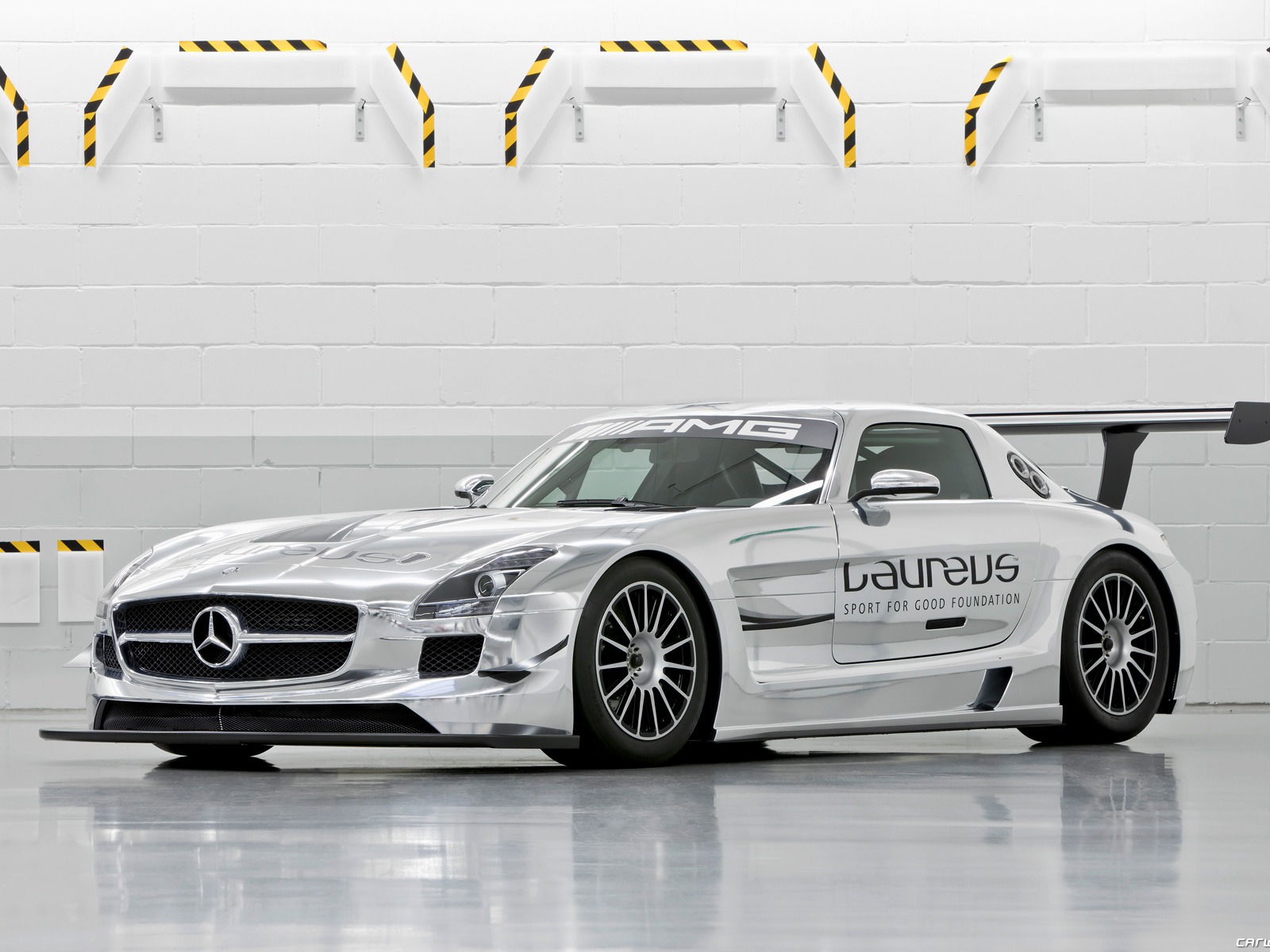 Mercedes-Benz SLS AMG GT3 - 2010 HD wallpaper #2 - 1600x1200