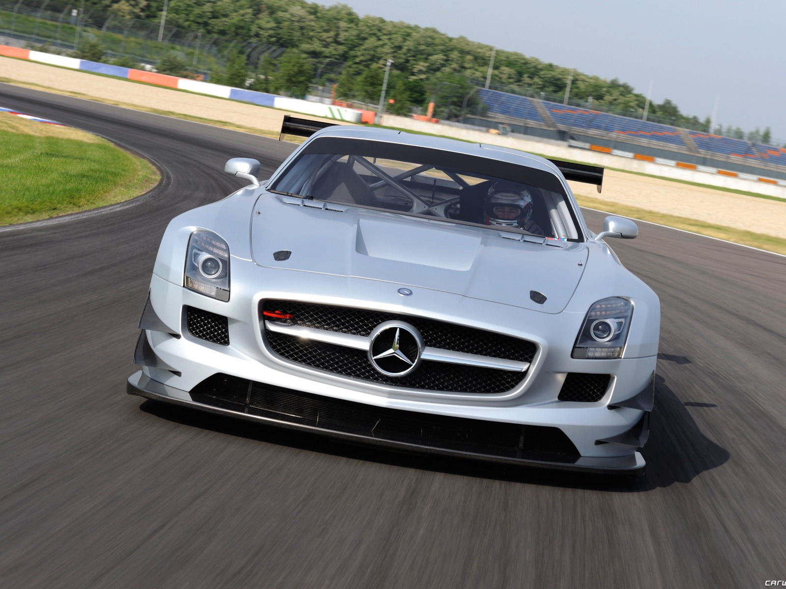 Mercedes-Benz SLS AMG GT3 - 2010 HD wallpaper #6 - 1600x1200