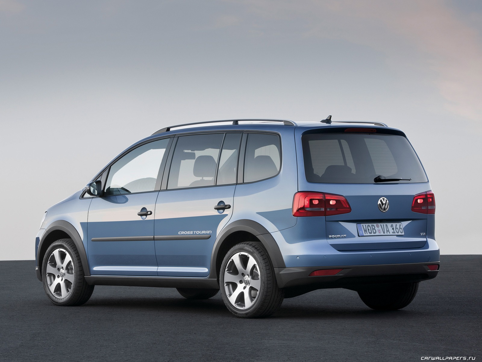 Volkswagen CrossTouran - 2010 HD tapetu #7 - 1600x1200