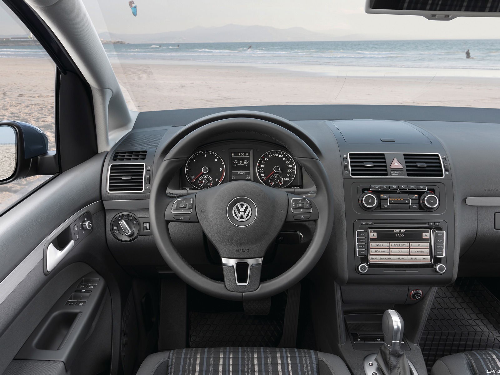 Volkswagen CrossTouran - 2010 fonds d'écran HD #14 - 1600x1200
