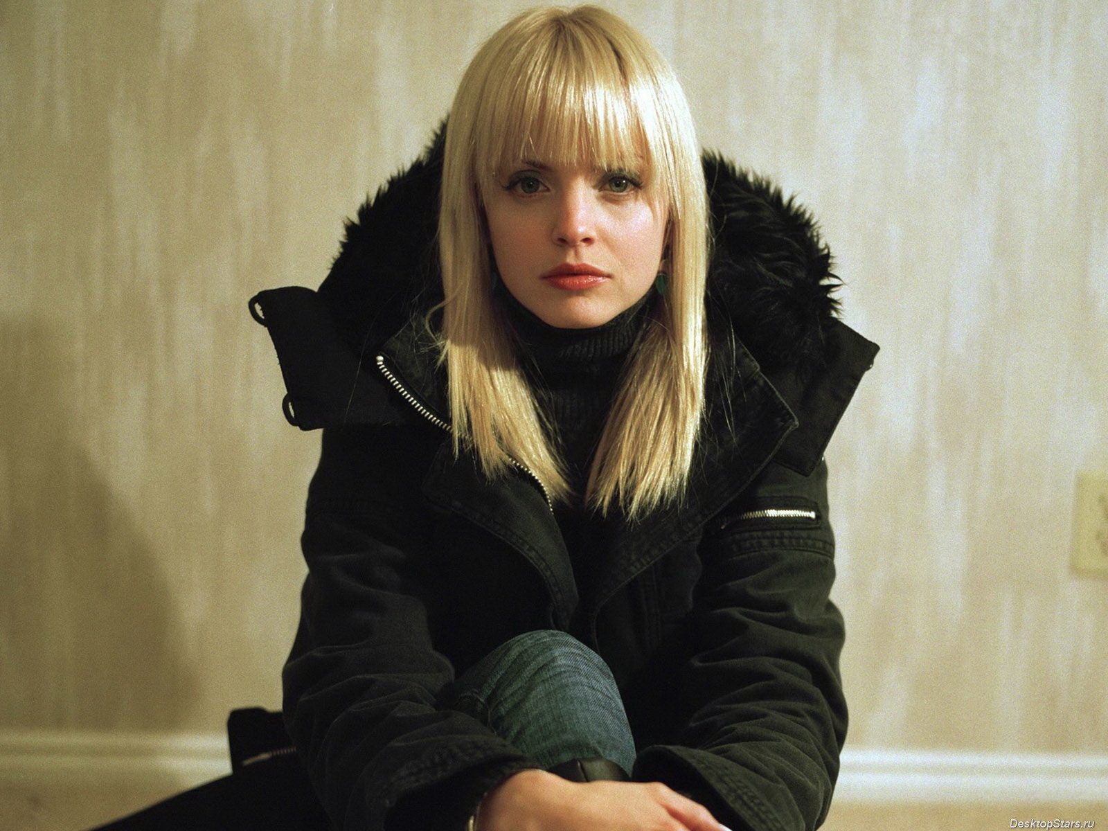 Mena Suvari 米娜·蘇瓦莉 美女壁紙 #13 - 1600x1200